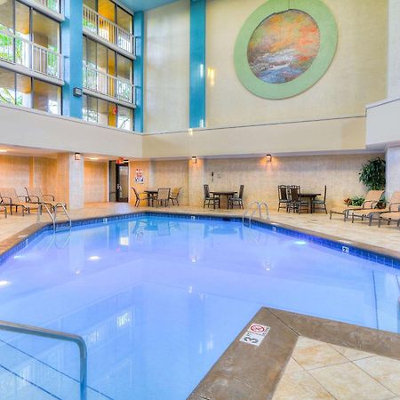 Quality Inn Near The Island פיג'ן פורג' מראה חיצוני תמונה