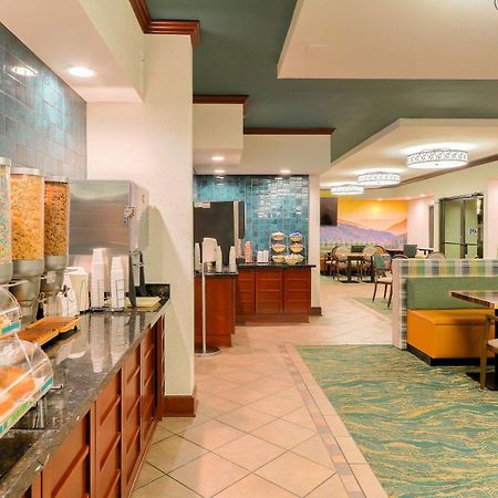 Quality Inn Near The Island פיג'ן פורג' מראה חיצוני תמונה