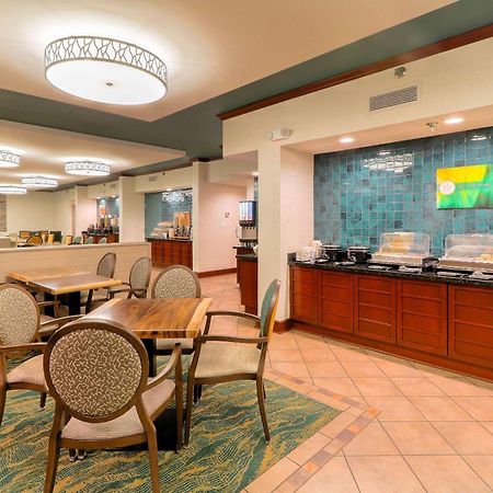 Quality Inn Near The Island פיג'ן פורג' מראה חיצוני תמונה
