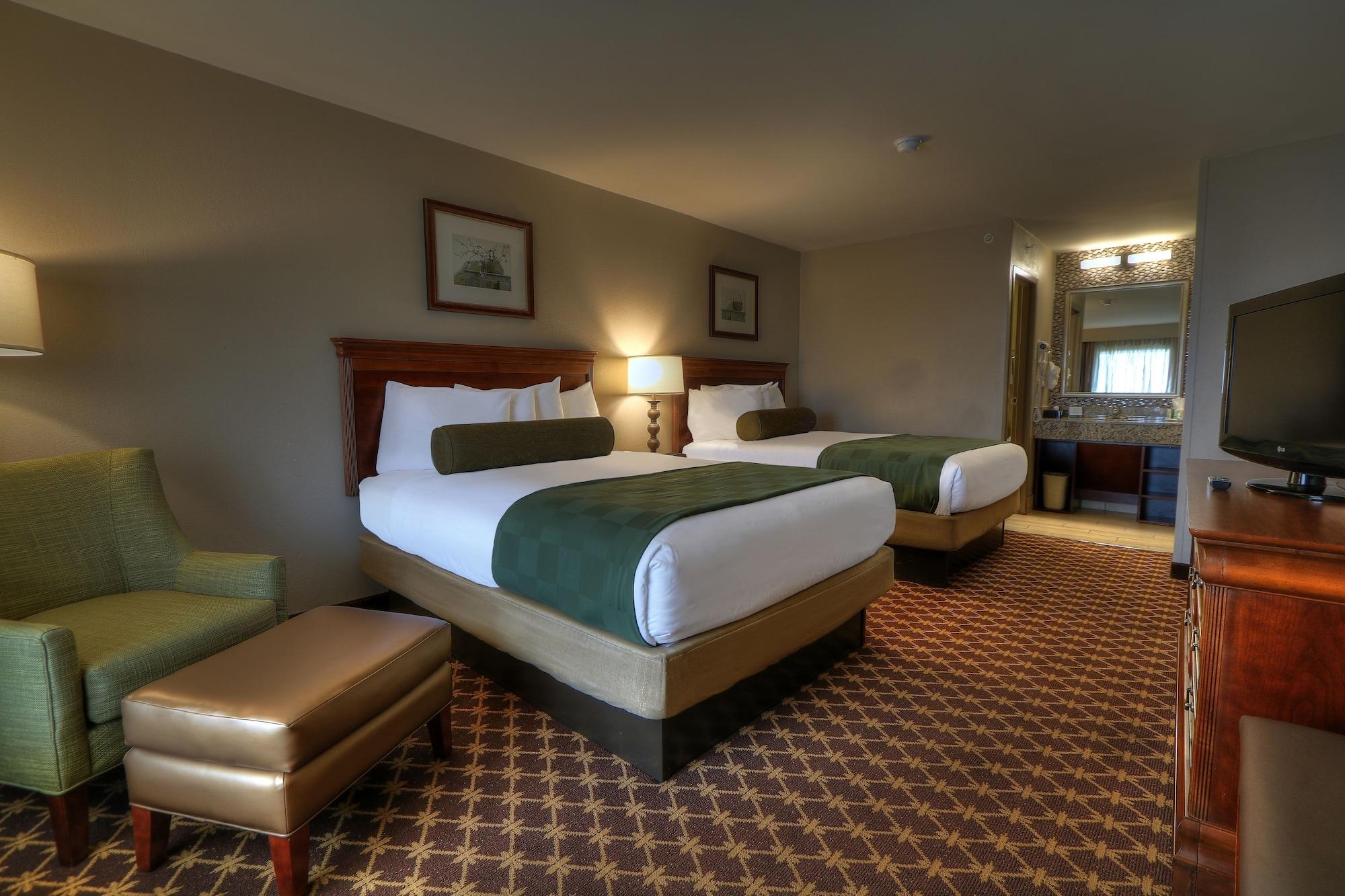 Quality Inn Near The Island פיג'ן פורג' מראה חיצוני תמונה