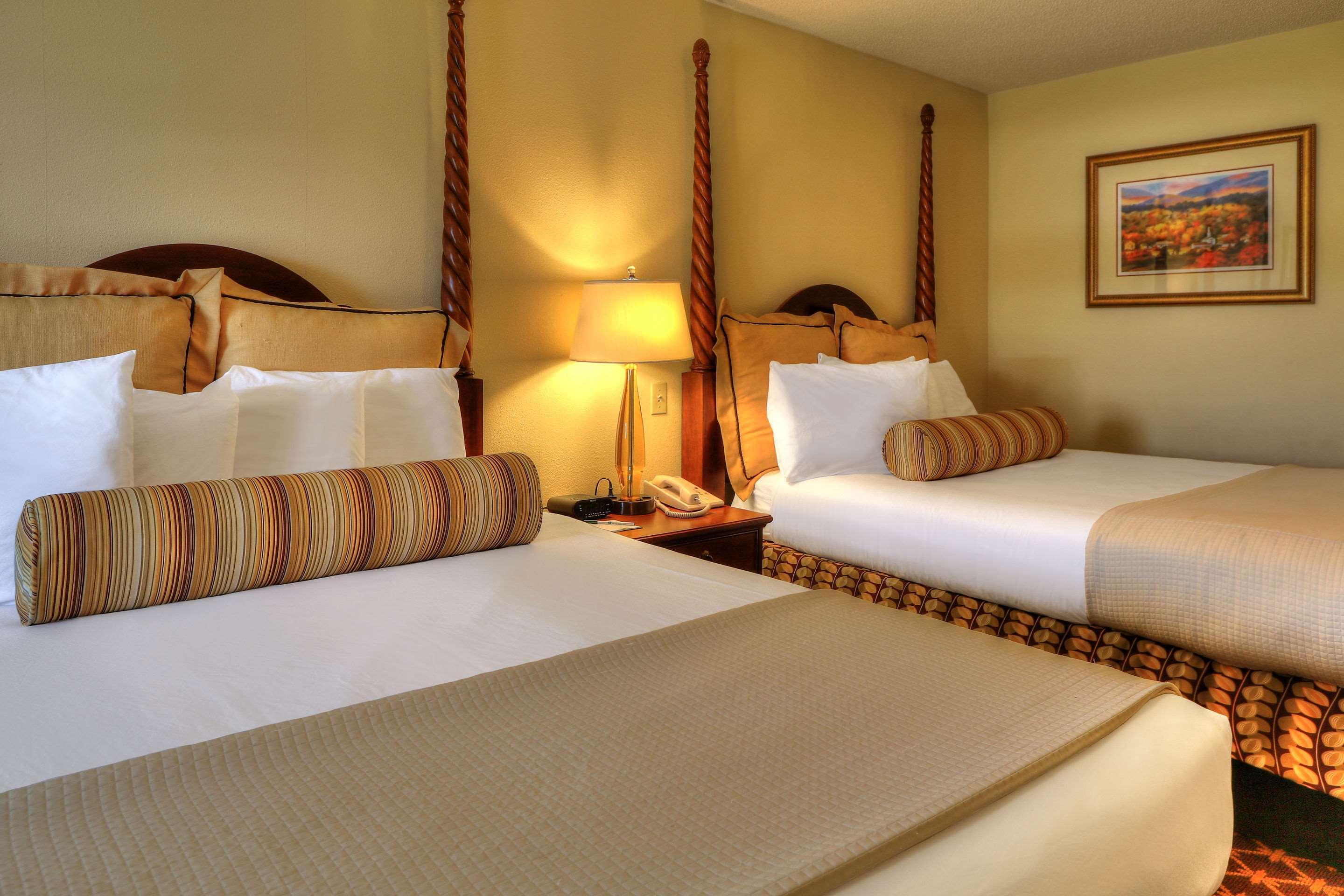 Quality Inn Near The Island פיג'ן פורג' מראה חיצוני תמונה