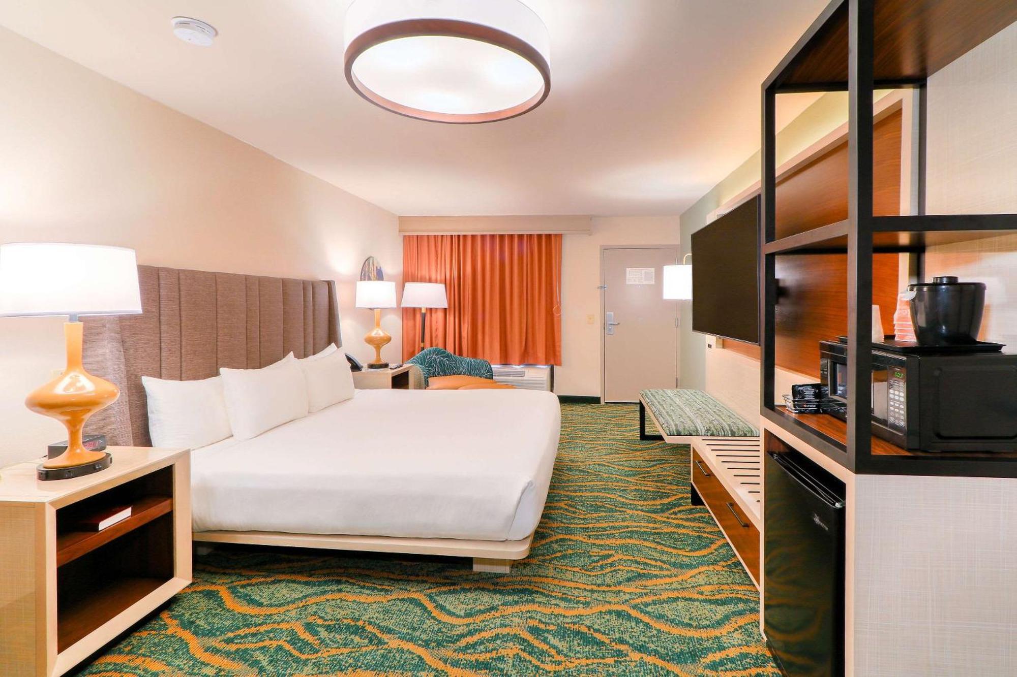 Quality Inn Near The Island פיג'ן פורג' מראה חיצוני תמונה