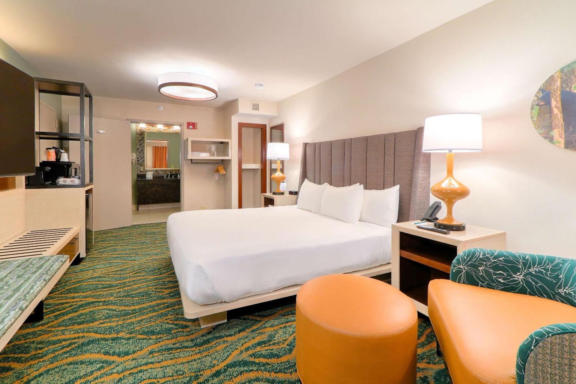 Quality Inn Near The Island פיג'ן פורג' מראה חיצוני תמונה